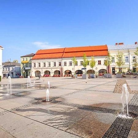 Hotelowe Pokoje Paris -Rynek Centrum- City One キェルツェ エクステリア 写真